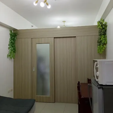 Marley'S Condotel